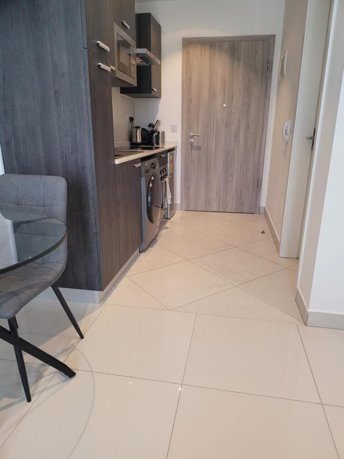 Rt Properties @ The Lennox Airport Residential 아크라 외부 사진