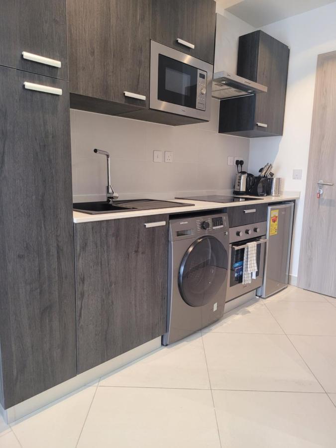 Rt Properties @ The Lennox Airport Residential 아크라 외부 사진