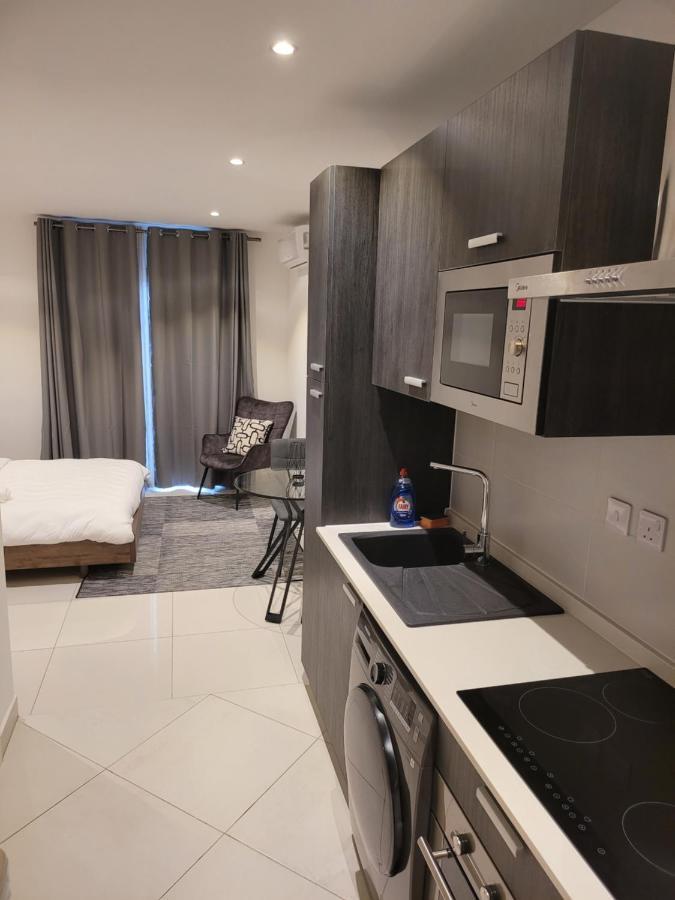 Rt Properties @ The Lennox Airport Residential 아크라 외부 사진
