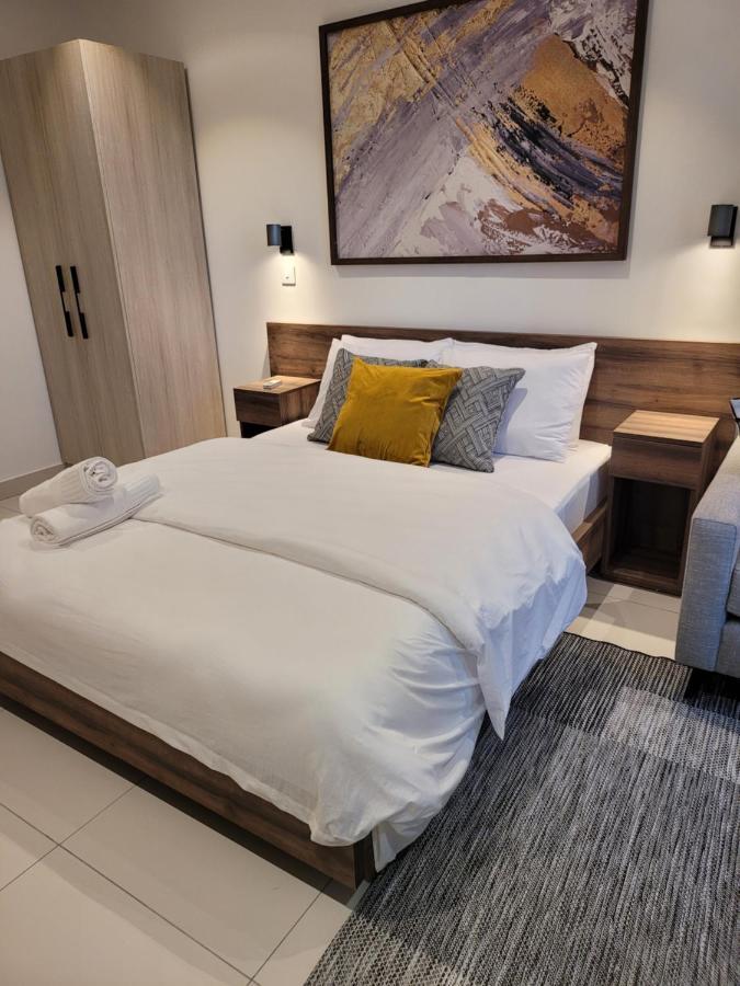 Rt Properties @ The Lennox Airport Residential 아크라 외부 사진